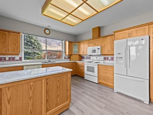 76-650 Harrington Rd, Kamloops, BC - Indoor Photo Showing Kitchen