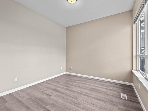 76-650 Harrington Rd, Kamloops, BC - Indoor Photo Showing Other Room