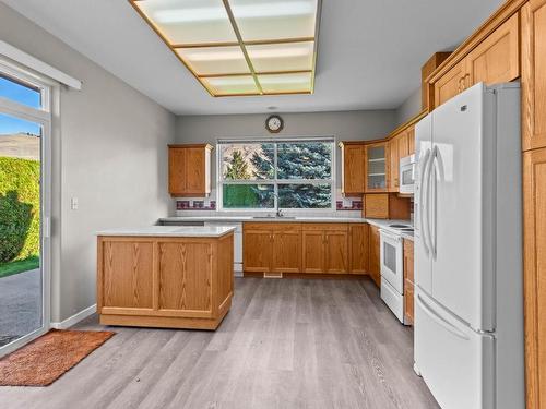 76-650 Harrington Rd, Kamloops, BC - Indoor Photo Showing Kitchen