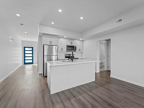 117-2925 Westsyde Rd, Kamloops, BC - Indoor Photo Showing Kitchen