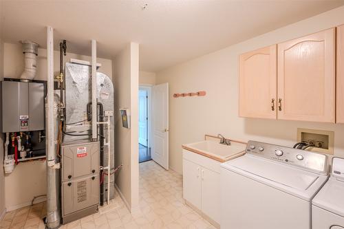 72-3333 South Main Street, Penticton, BC - Indoor Photo Showing Laundry Room