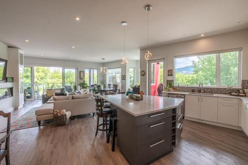 201-88 Lakeshore Drive, Penticton, BC - Indoor