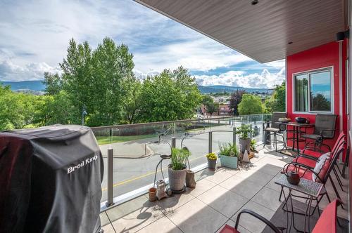 201-88 Lakeshore Drive, Penticton, BC - Outdoor With Exterior