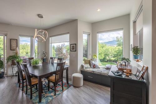 88 Lakeshore Drive, Penticton, BC - Indoor Photo Showing Dining Room