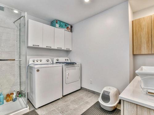 Bathroom - 8360 Rue St-Jacques, Mirabel, QC - Indoor Photo Showing Laundry Room