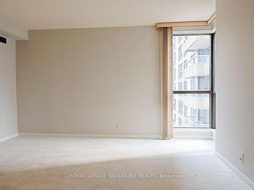 405-3 Concorde Pl, Toronto, ON - Indoor Photo Showing Other Room