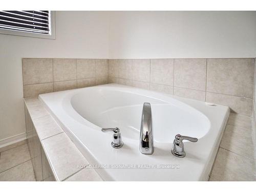 3875 Skyview St, Mississauga, ON - Indoor Photo Showing Bathroom