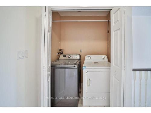 3875 Skyview St, Mississauga, ON - Indoor Photo Showing Laundry Room