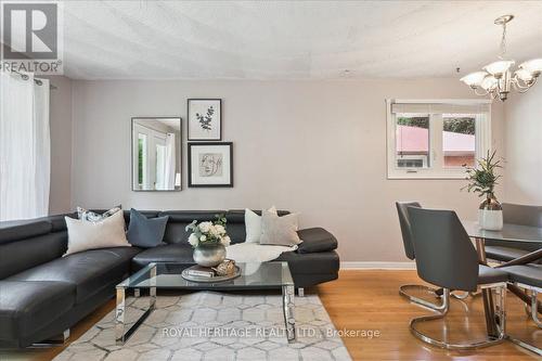 26 Oakridge Drive, Toronto, ON - Indoor Photo Showing Living Room