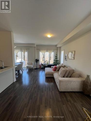 255 Atkinson Street, Clearview, ON - Indoor Photo Showing Living Room