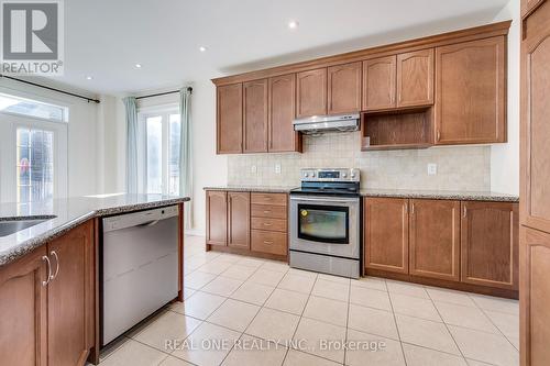 566 North Park Boulevard, Oakville, ON - Indoor Photo Showing Kitchen