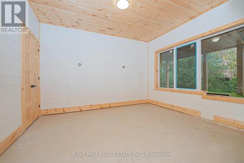 120 Mckague Road, Lions Head Road, Northern Bruce Peninsula, ON - Indoor Photo Showing Other Room