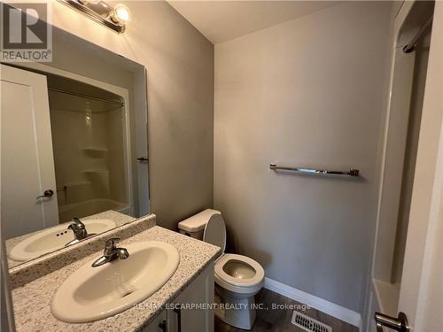 18 Aqua Lane, Hamilton, ON - Indoor Photo Showing Bathroom