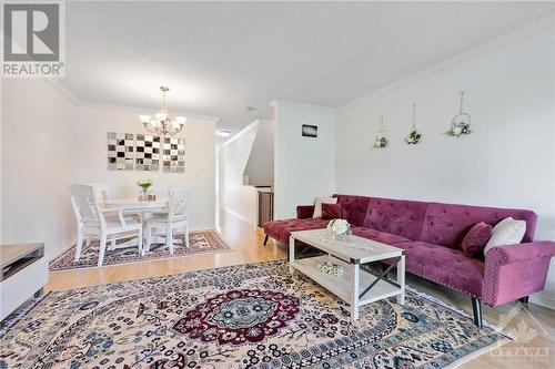 5988 Red Willow Drive, Ottawa, ON - Indoor Photo Showing Living Room