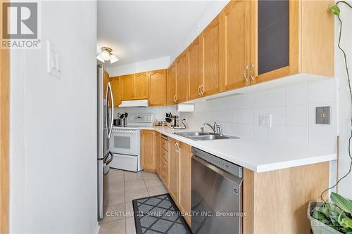 5988 Red Willow Drive, Ottawa, ON - Indoor Photo Showing Kitchen With Double Sink