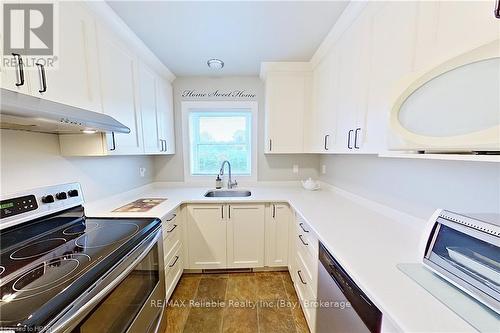 117 Tuyll Street, Bluewater (Bayfield), ON - Indoor Photo Showing Kitchen