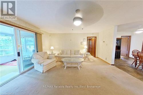 117 Tuyll Street, Bluewater (Bayfield), ON - Indoor Photo Showing Living Room