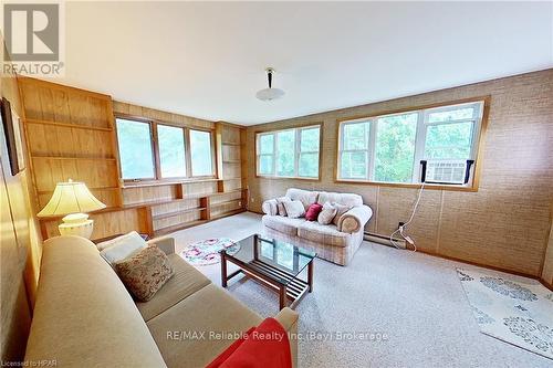 117 Tuyll Street, Bluewater (Bayfield), ON - Indoor Photo Showing Living Room