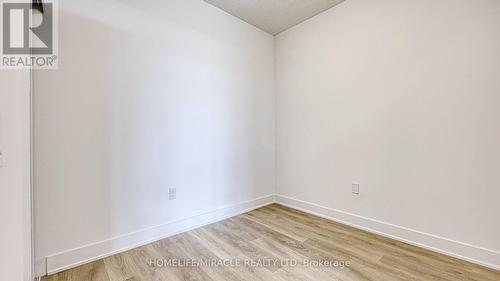 801 - 202 Burnhamthorpe Road E, Mississauga, ON - Indoor Photo Showing Other Room