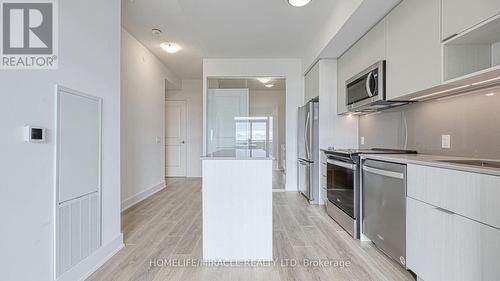 801 - 202 Burnhamthorpe Road E, Mississauga, ON - Indoor Photo Showing Kitchen With Upgraded Kitchen