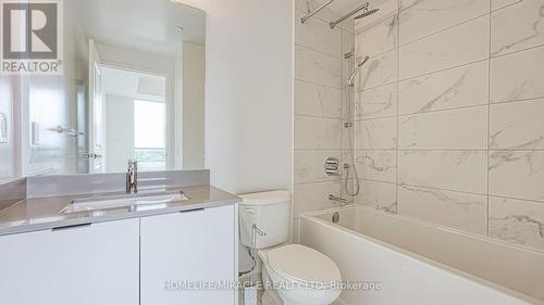 801 - 202 Burnhamthorpe Road E, Mississauga, ON - Indoor Photo Showing Bathroom