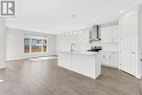 3860 Big Leaf Trail, London, ON - Indoor Photo Showing Kitchen