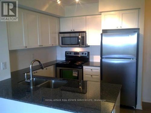 1313 - 1235 Bayly Street, Pickering, ON - Indoor Photo Showing Kitchen With Stainless Steel Kitchen With Double Sink