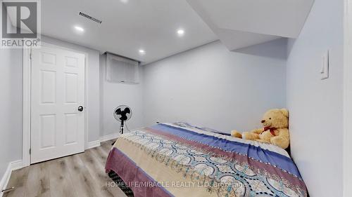 93 Narrow Valley Crescent, Brampton, ON - Indoor Photo Showing Bedroom