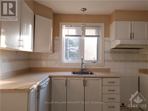 1664 Rodin Way, Ottawa, ON - Indoor Photo Showing Kitchen