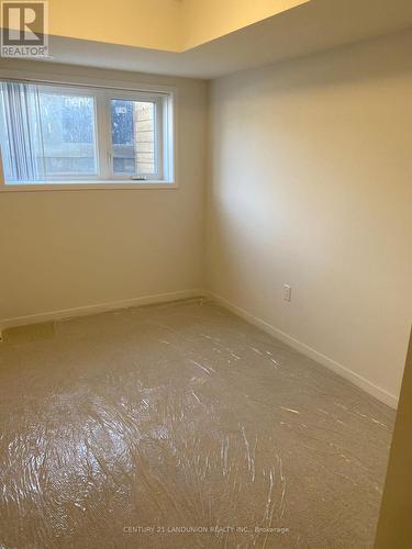 265 - 150 Honeycrisp Crescent, Vaughan, ON - Indoor Photo Showing Other Room