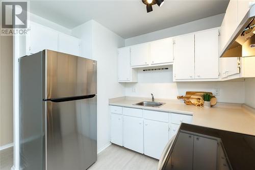 834 Exmouth Street Unit# 21, Sarnia, ON - Indoor Photo Showing Kitchen