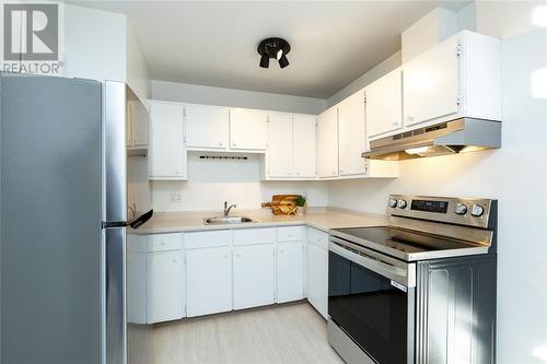 834 Exmouth Street Unit# 21, Sarnia, ON - Indoor Photo Showing Kitchen