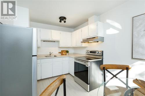 834 Exmouth Street Unit# 21, Sarnia, ON - Indoor Photo Showing Kitchen