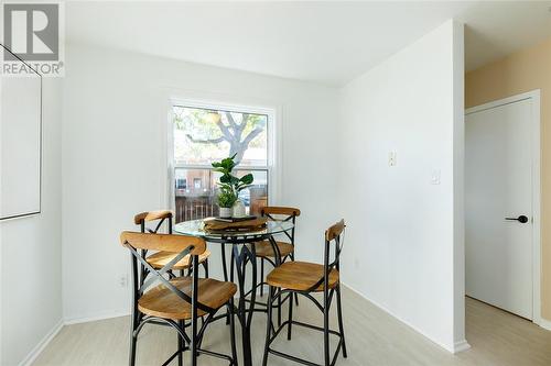 834 Exmouth Street Unit# 21, Sarnia, ON - Indoor Photo Showing Dining Room