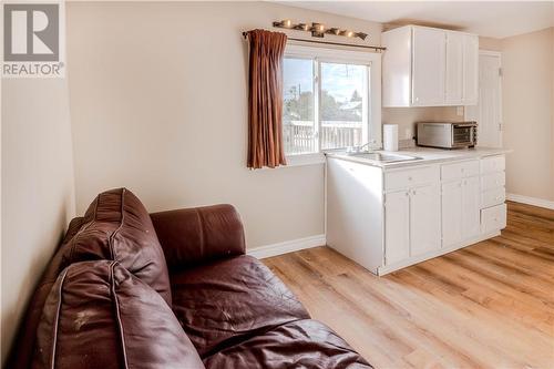 126 Eighth Street, Cornwall, ON - Indoor Photo Showing Kitchen