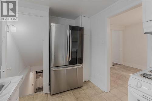 126 Eighth Street, Cornwall, ON - Indoor Photo Showing Kitchen