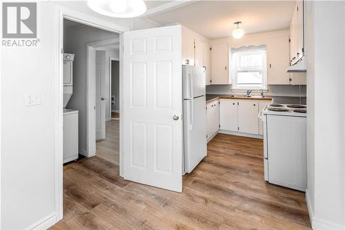 126 Eighth Street, Cornwall, ON - Indoor Photo Showing Kitchen With Double Sink