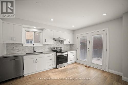 Upper - 26 Newman Court, Brampton, ON - Indoor Photo Showing Kitchen With Stainless Steel Kitchen With Upgraded Kitchen