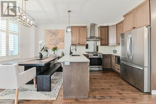 98 Sexton Crescent, Hamilton, ON - Indoor Photo Showing Kitchen