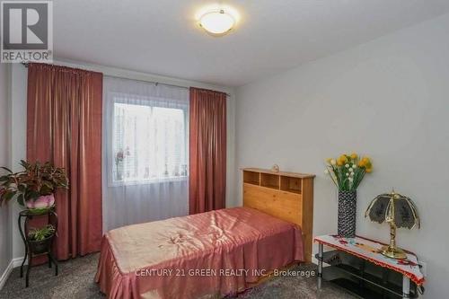 1221 Gough Road, London, ON - Indoor Photo Showing Bedroom