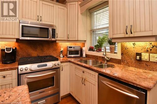 152 Homewood Avenue, Hamilton, ON - Indoor Photo Showing Kitchen With Double Sink