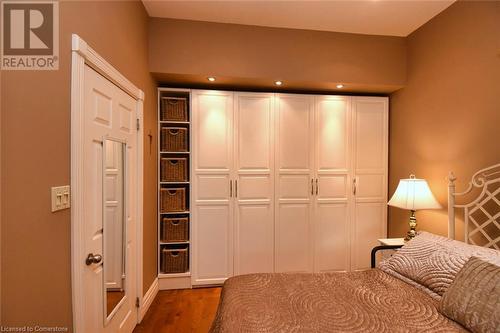 152 Homewood Avenue, Hamilton, ON - Indoor Photo Showing Bedroom