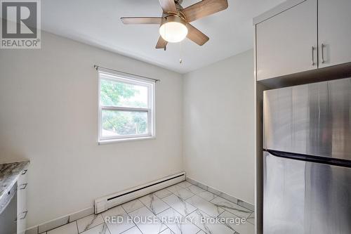 6 - 75 East Street S, Hamilton, ON - Indoor Photo Showing Kitchen