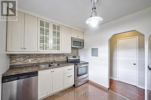 3 - 75 East Street S, Hamilton, ON - Indoor Photo Showing Kitchen With Double Sink