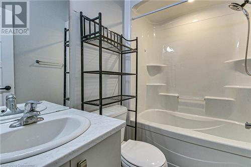 360 Quarter Townline Road Unit# 304, Tillsonburg, ON - Indoor Photo Showing Bathroom