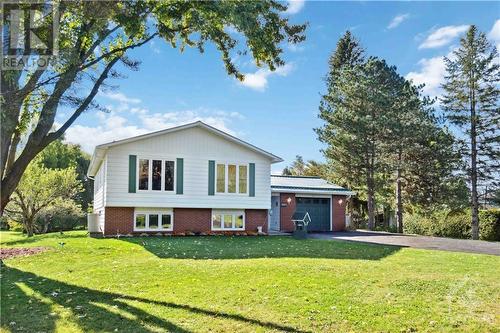 8408 Victoria Street, Metcalfe, ON - Outdoor With Facade