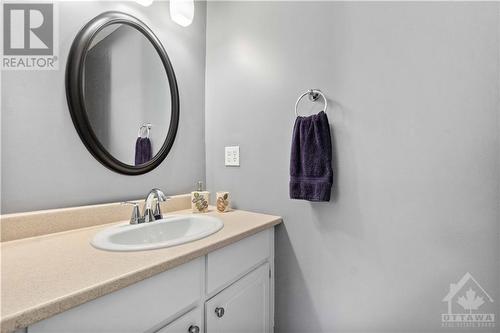 8408 Victoria Street, Metcalfe, ON - Indoor Photo Showing Bathroom