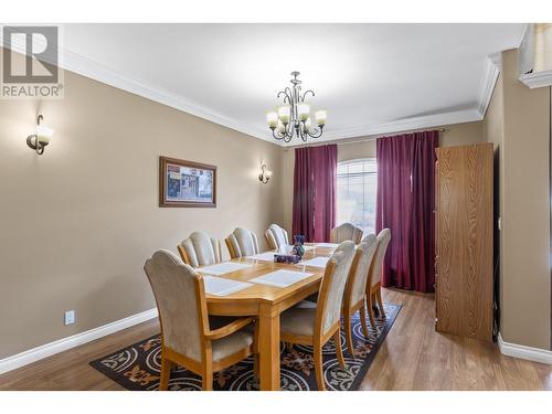 1614 Lindsay Drive, Kelowna, BC - Indoor Photo Showing Dining Room