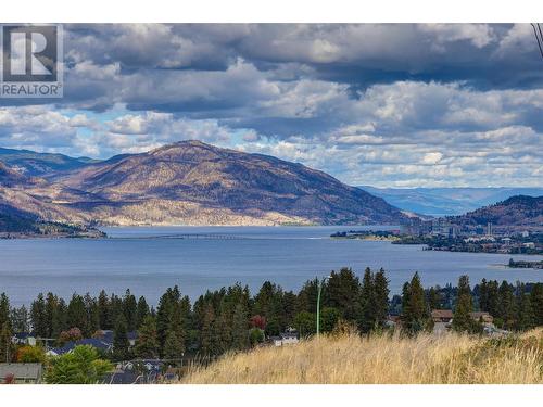 602 Trumpeter Road, Kelowna, BC 