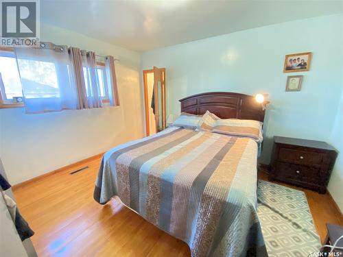 4 1St Street, Tompkins, SK - Indoor Photo Showing Bedroom